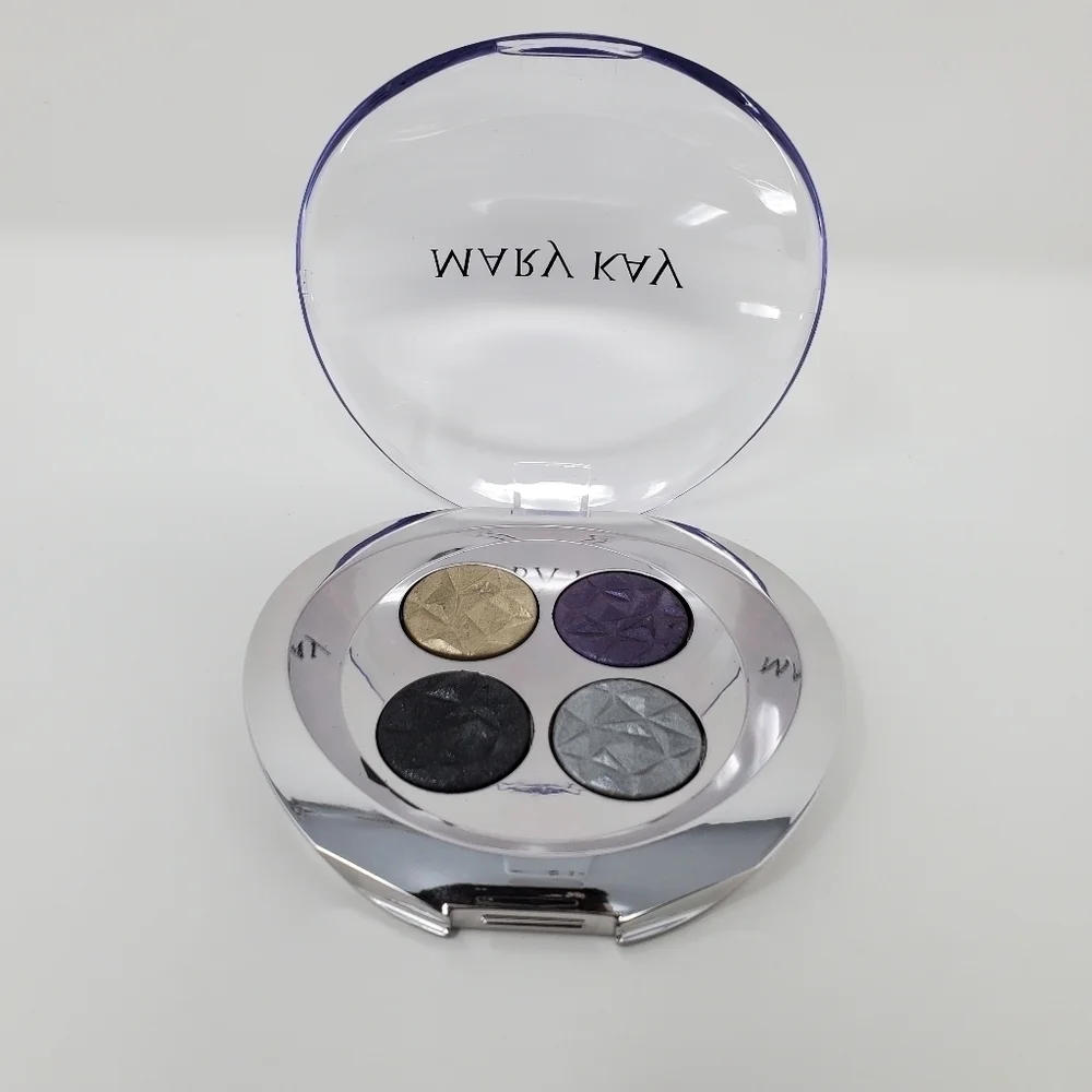 🌟💫Host Pick🌟💫NIB Mary Kay Eyeshadow Palette- Paris Starlight